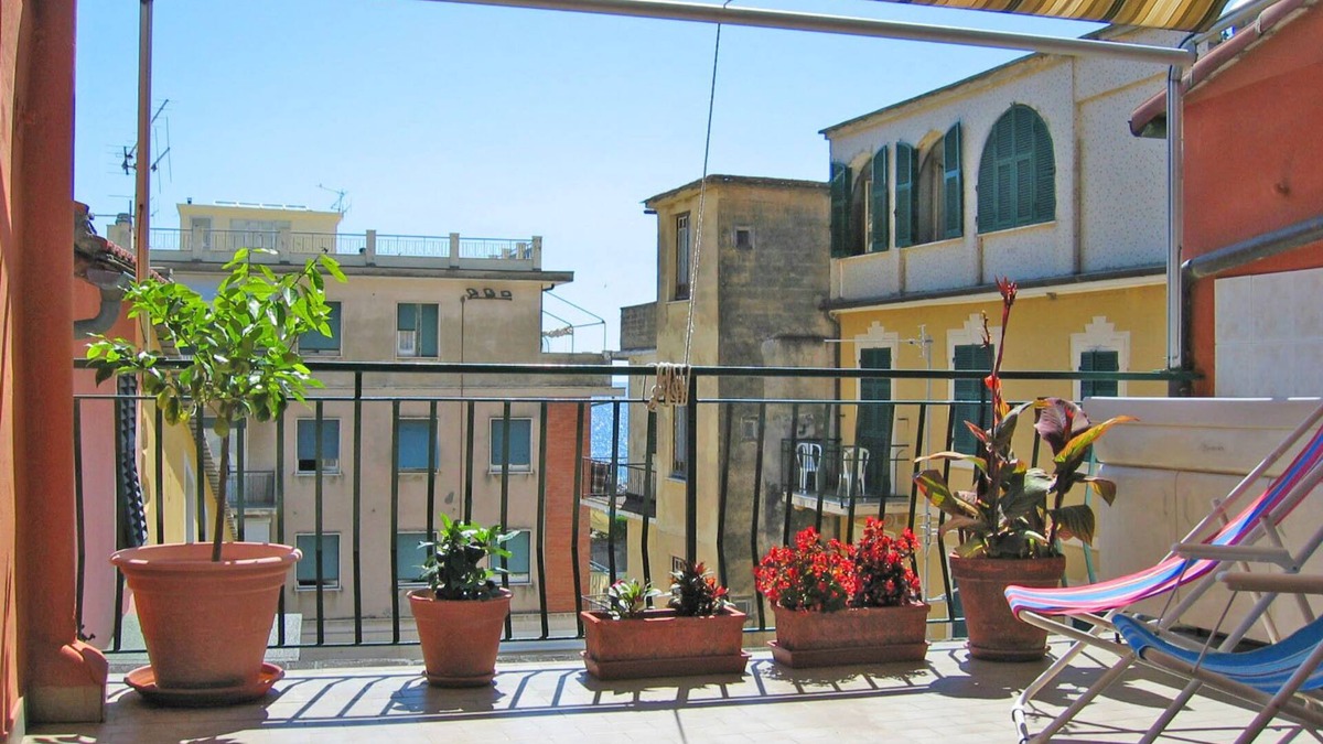 Moneglia Apartment | Downtown, close to the sea, great for your family!