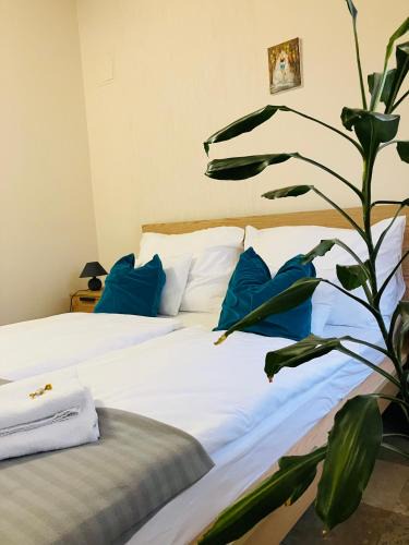 Gyor Apartment | Downtown- Családi Apartman