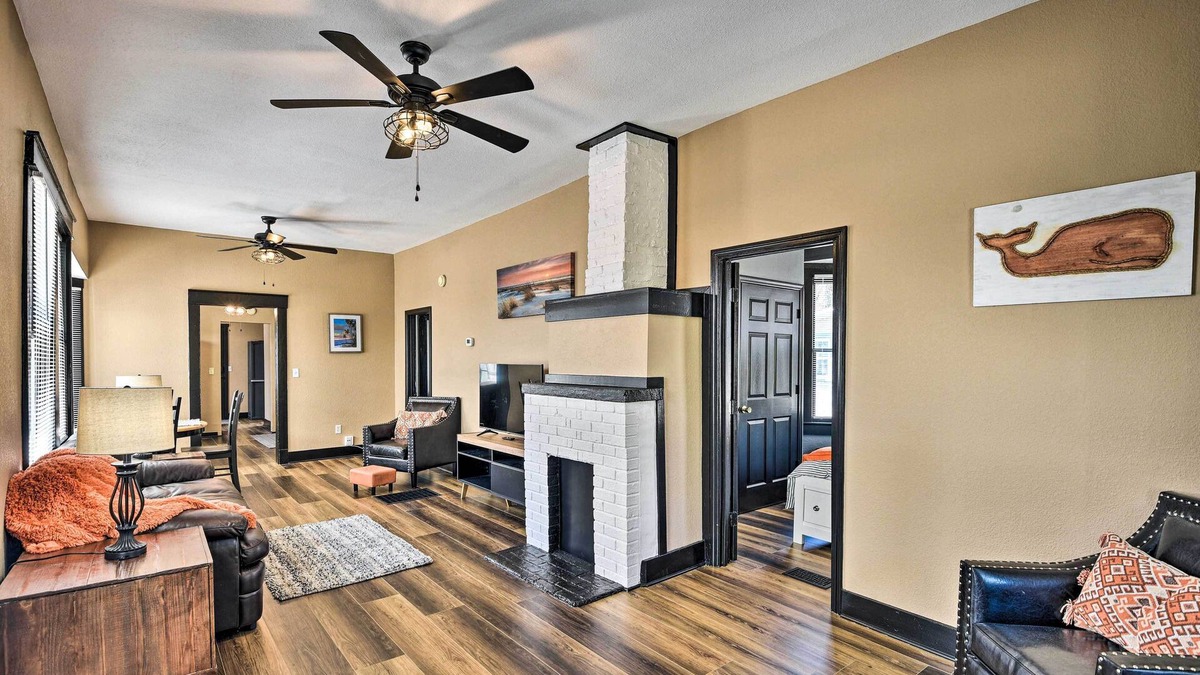 DeLand House | Downtown DeLand Home: Walk to Stetson University!