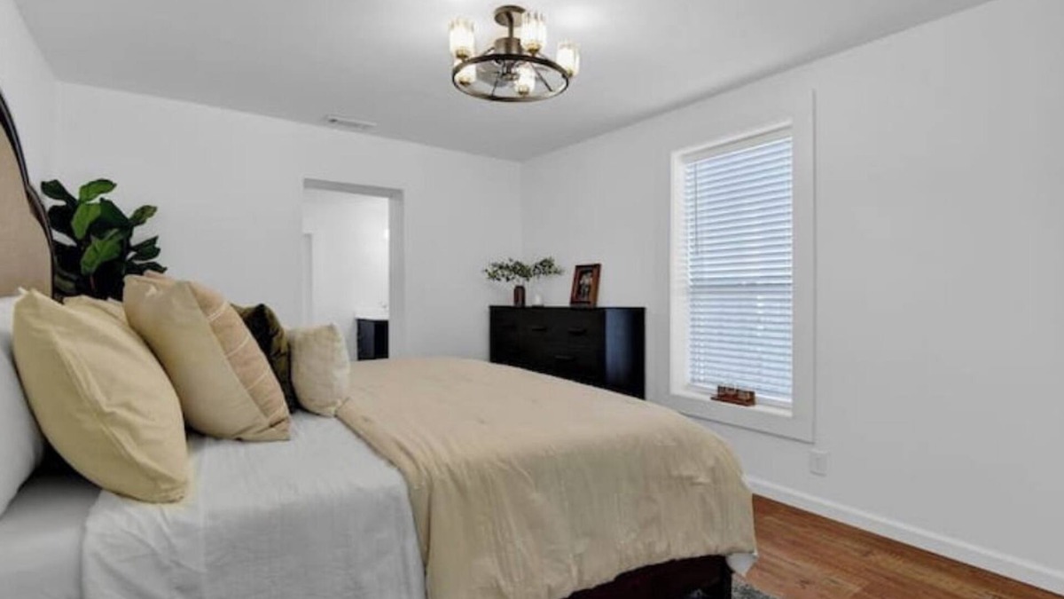 Denison House | Downtown Denison Dream