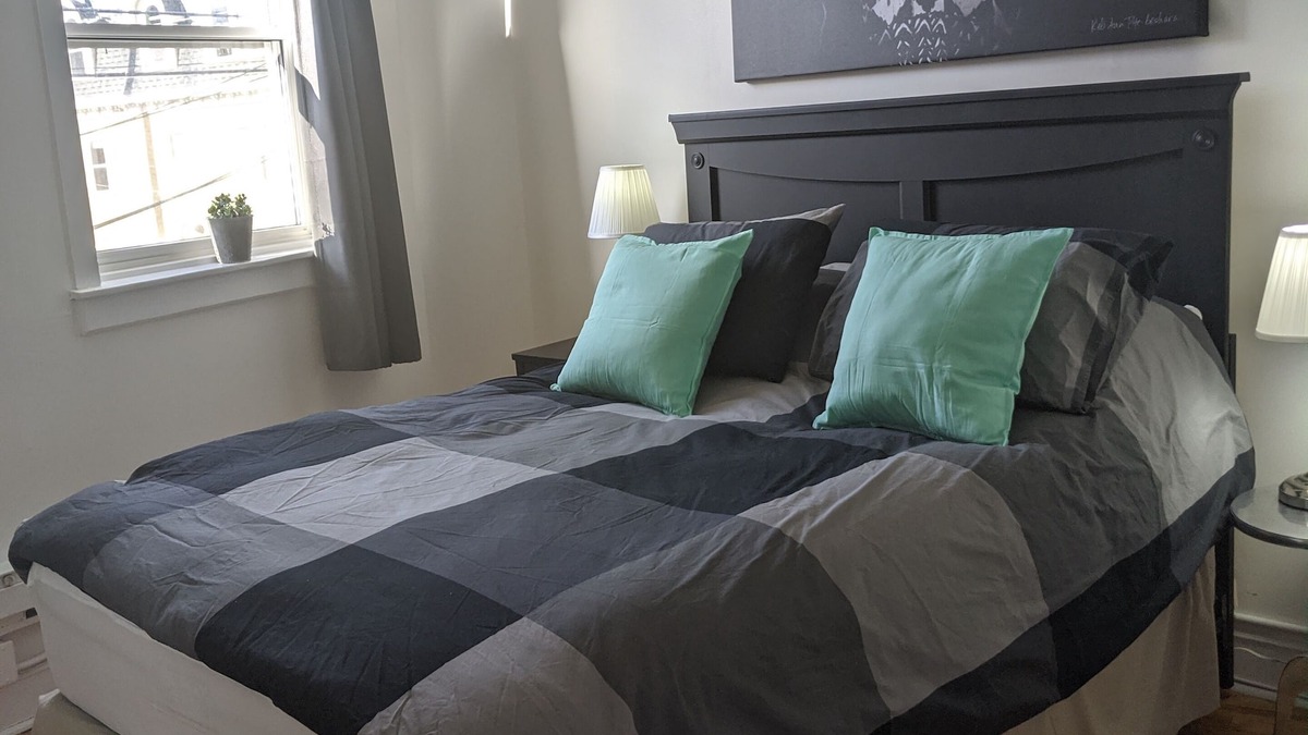Downtown St. John's Apartment | Downtown Executive w Fireplace & Location