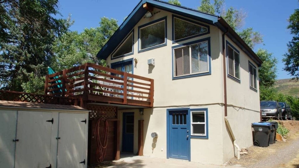 Golden House | Downtown Golden Walkout, 3 Bedroom Home Just Minutes From Downtown Golden