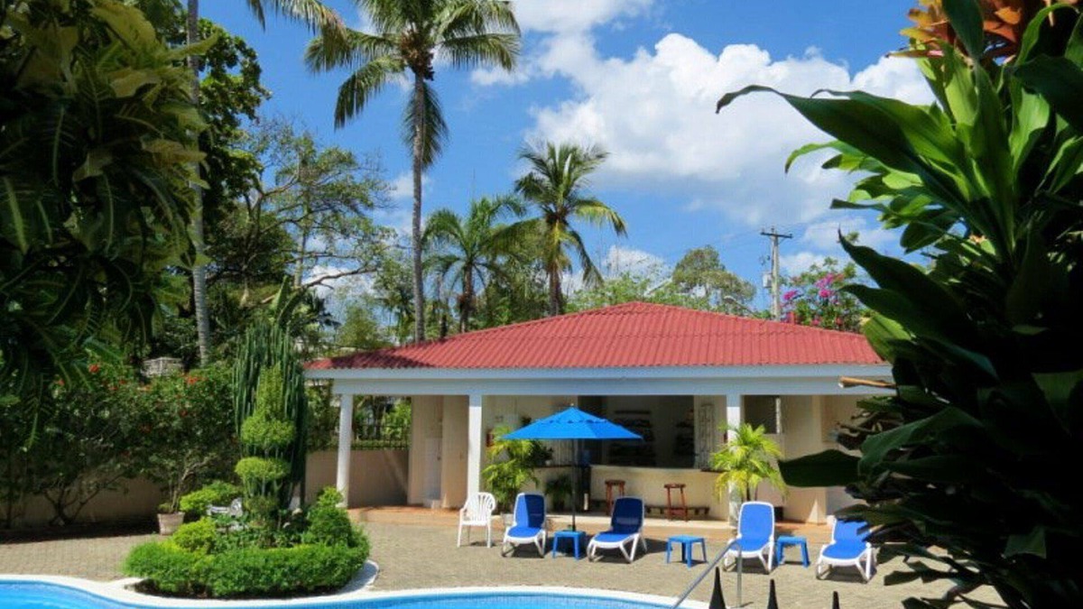 El Batey Apartment | Downtown guest-friendly condo steps from sandy beach!