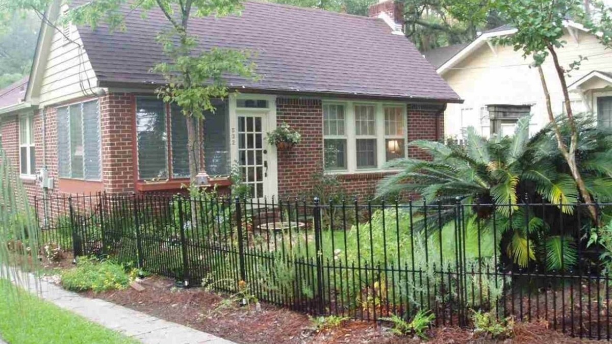 Tallahassee House | Downtown Historic district at Cascades Park, Best location