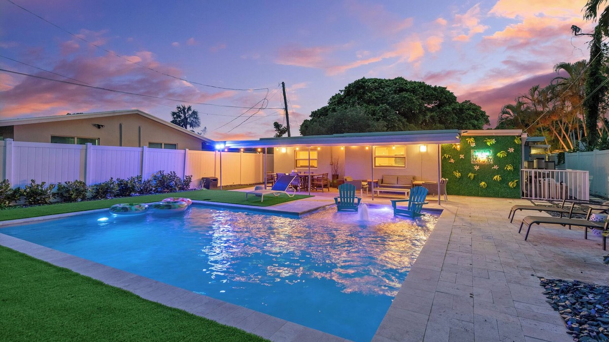 Croissant Park House | Downtown Lauderdale Oasis