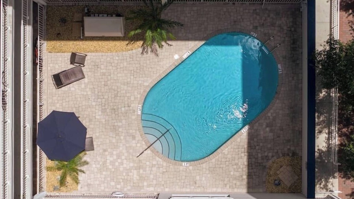 University Heights Condo | Downtown Luxury 2/2 Condo, Pool!