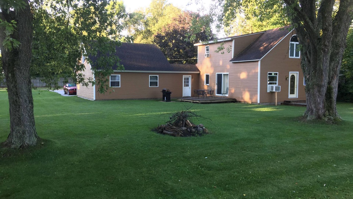 Mears House | Downtown Mears. Plenty of parking for toys and trailers. 5761 3rd St.