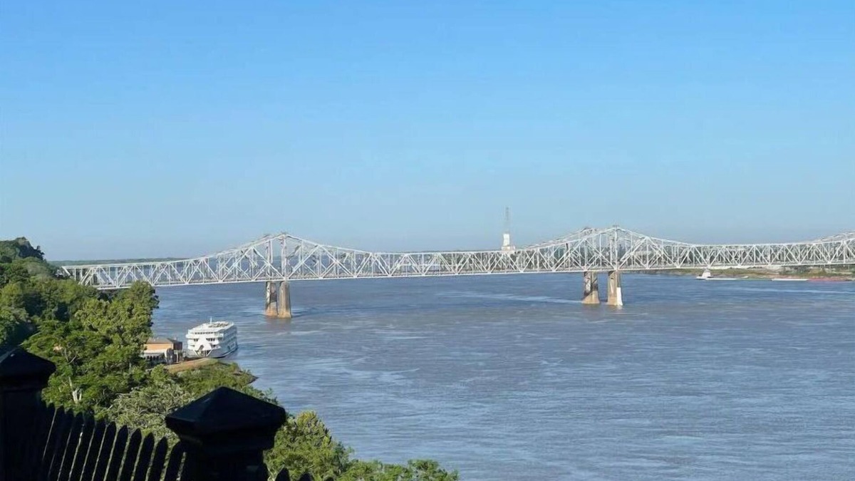 Natchez House | Downtown Natchez and pet friendly.