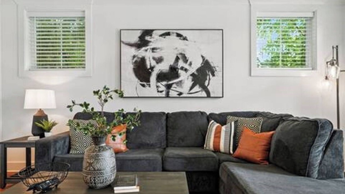 Buena Vista House | Downtown Oasis: Sleeps 12 & 1.5 miles to Broadway.