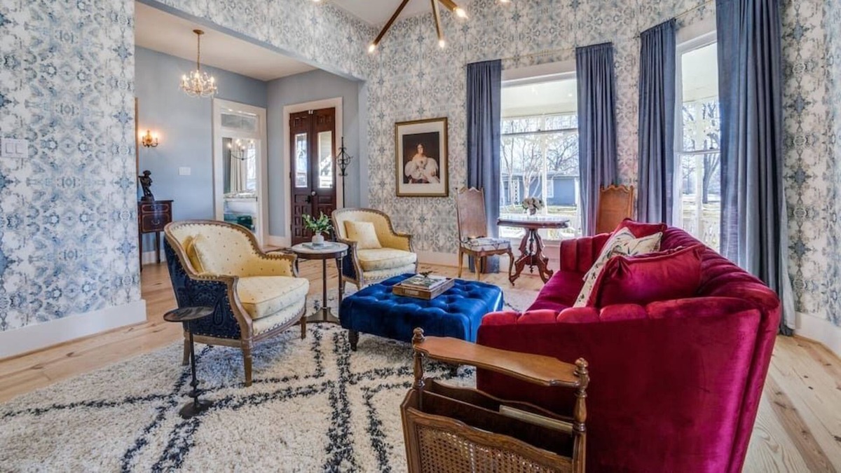 Rockwall House | Downtown Rockwall Stunning Victorian
