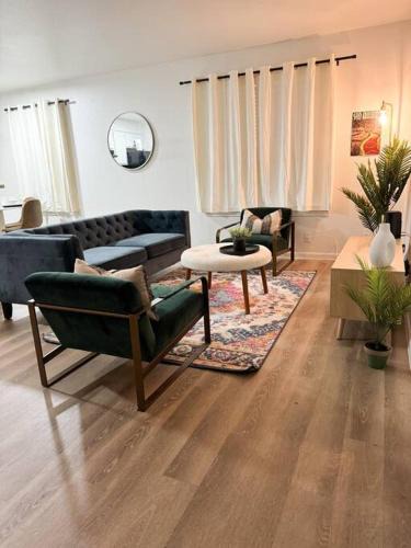 Denver Heights Apartment | Downtown SA Cozy & Central 2 BR Apt