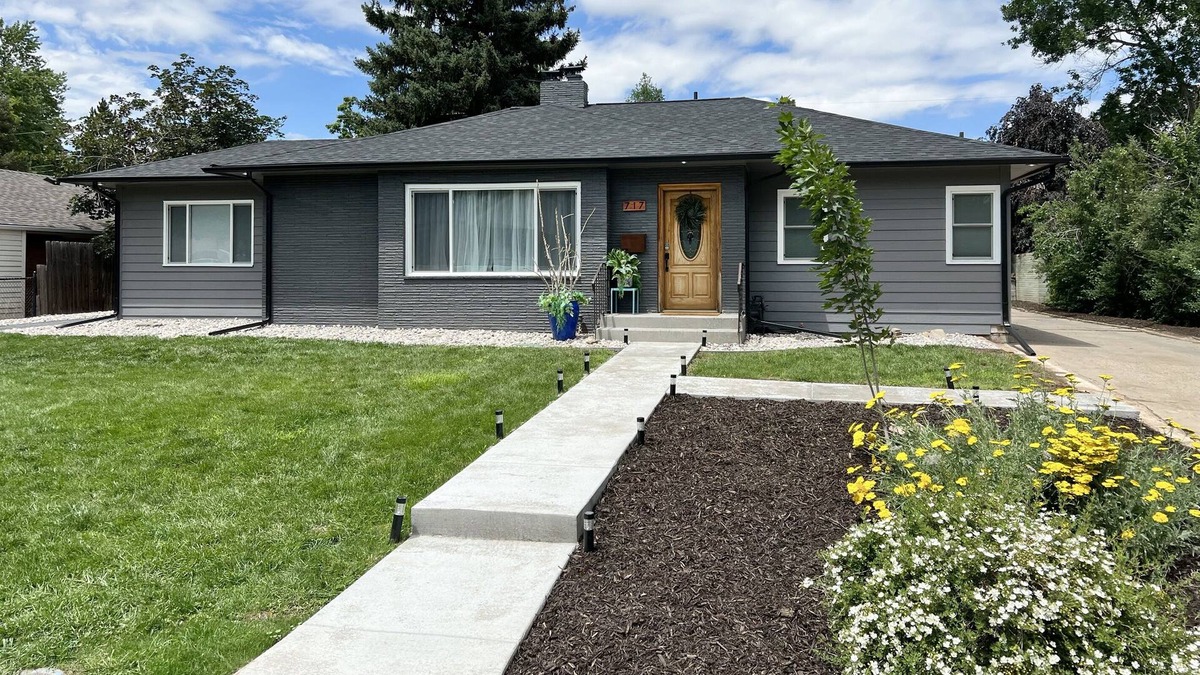 Loveland House | Downtown Sweetheart on 4th Street