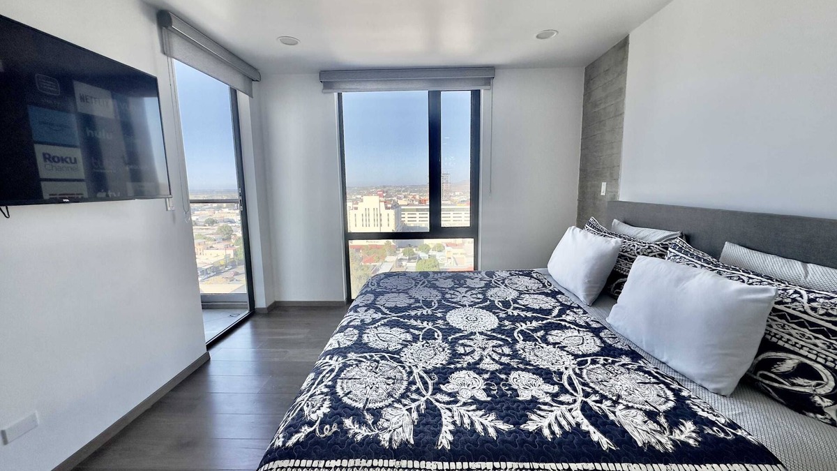 Tijuana Condo | Downtown Tijuana 1BR Suite Avenida Revolucion 904