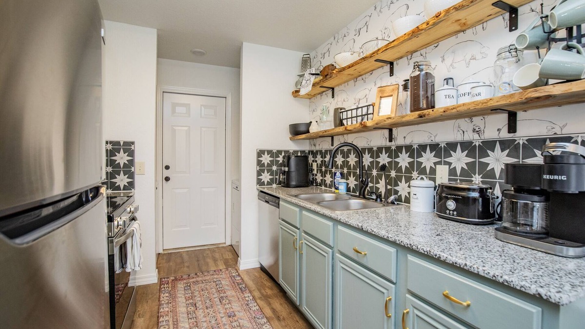 Downtown House | Downtown Trailside Cottage