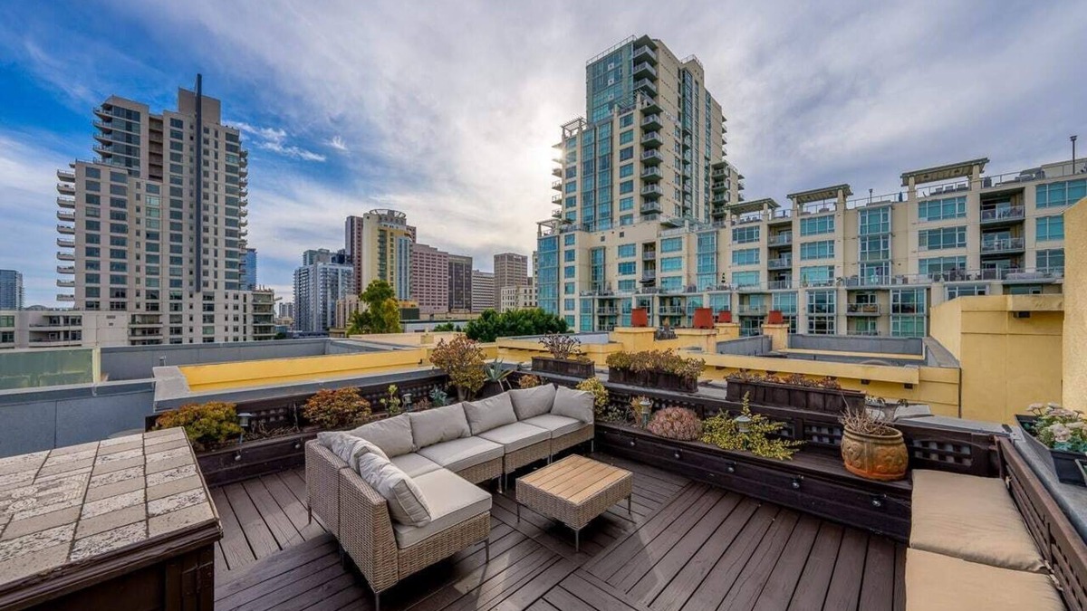 Cortez Hill Apartment | Downtown Tuscan Townhouse on Cortez Hill; Rooftop Deck