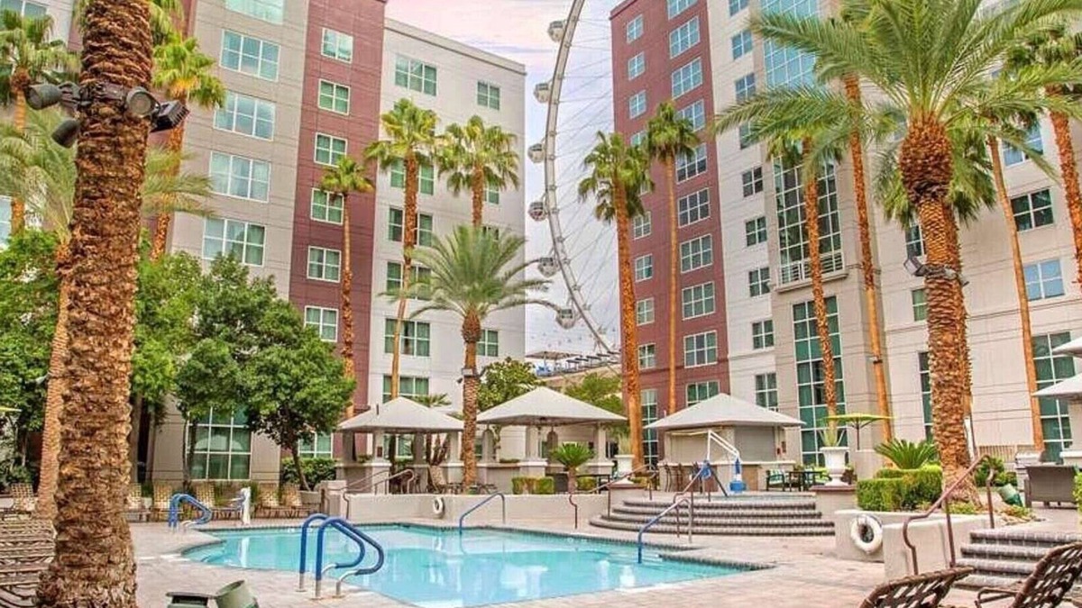 Las Vegas Strip Resort | Downtown Vegas, Full Kitchen, Luxurious Resort-1 Bedroom at Flamingo by Hilton