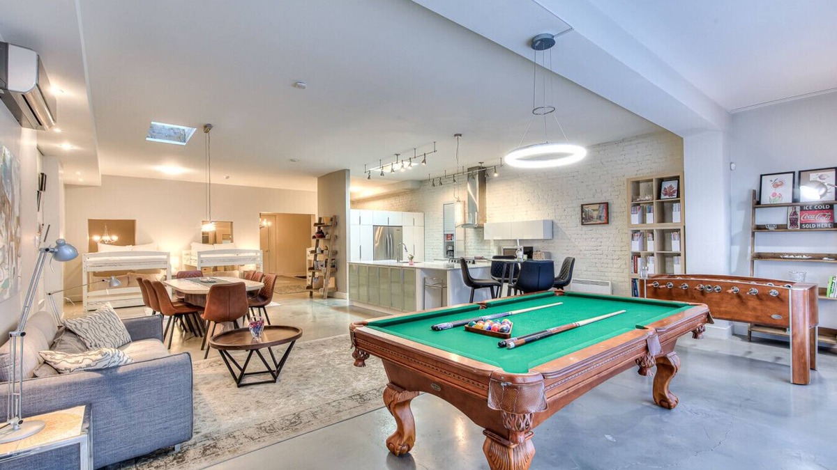Maisonneuve Apartment | Downtown VIP Adventure & Luxury Sanctuary - Sleeps 14
