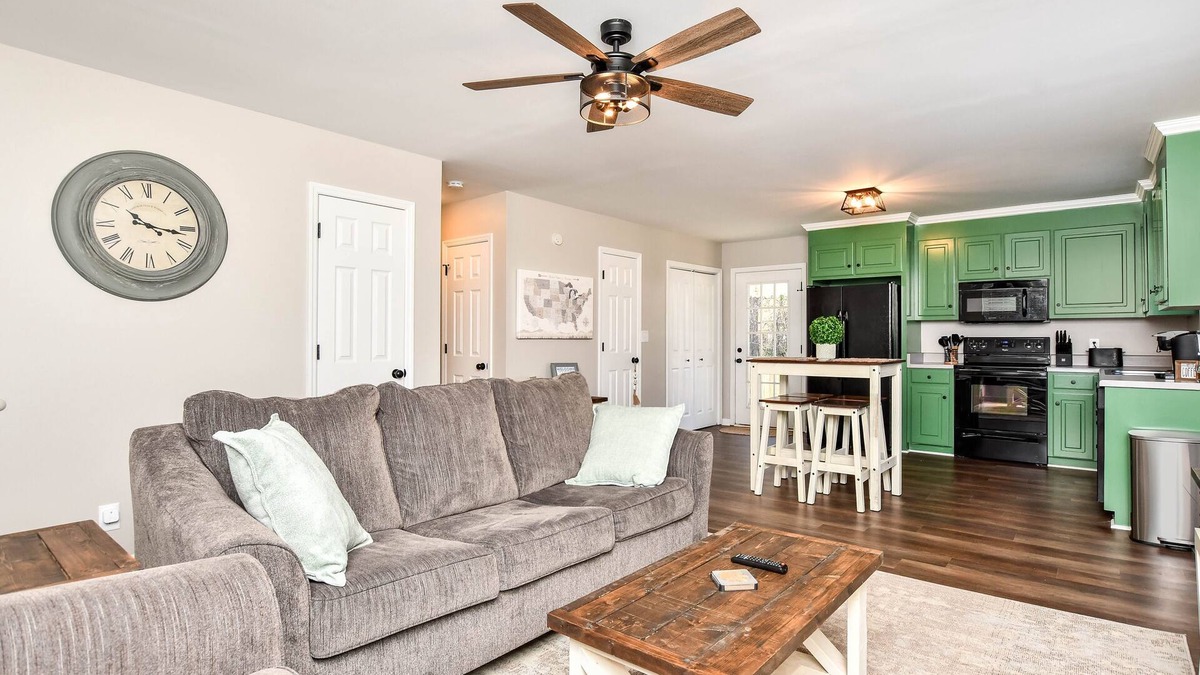 Woodruff House | Downtown Woodruff Cozy Bungalow