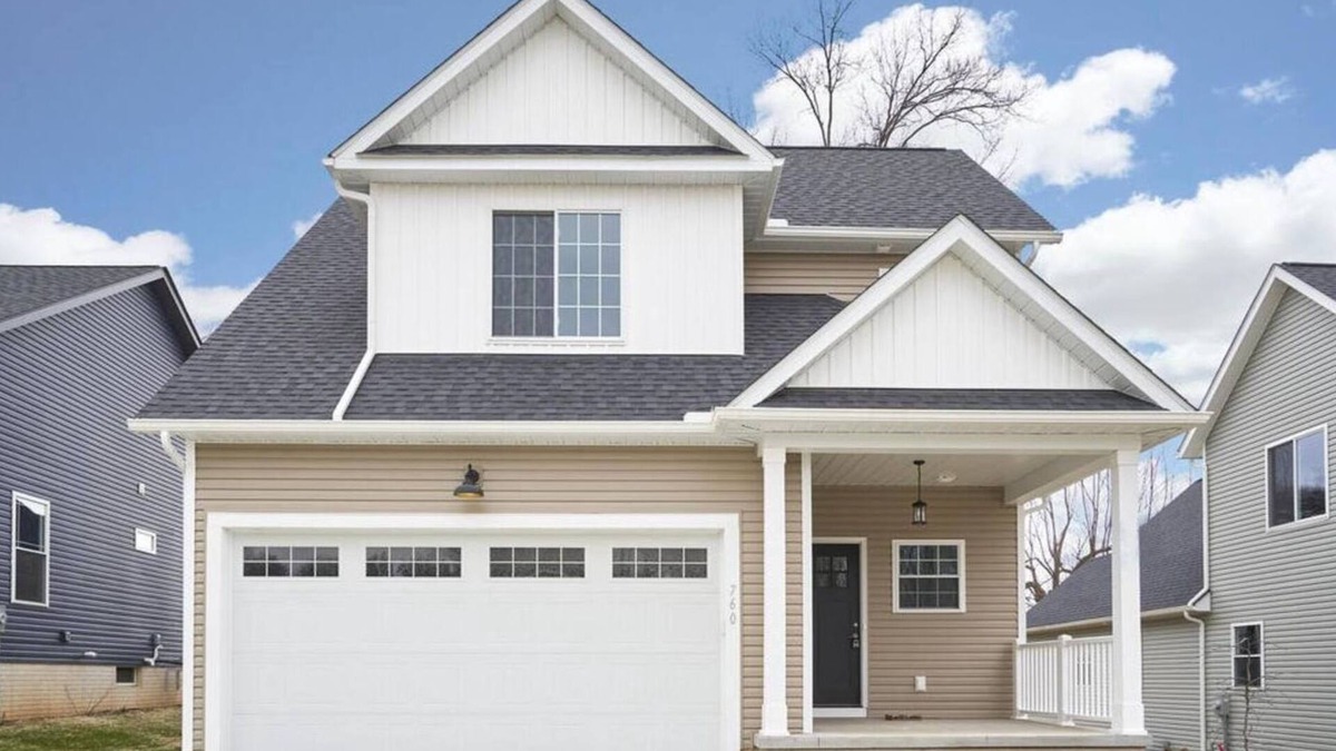 Doylestown House | Doylestown Delight-beautiful, new, fully equipped 4BR, in quiet neighborhood