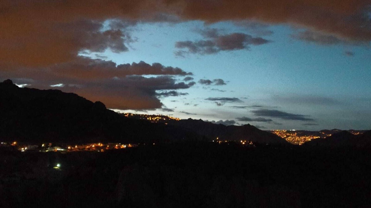 La Paz Apartment | Dptos Cálidos sin mal de altura a 20 min. Vista Panorámica de La Paz y El Alto