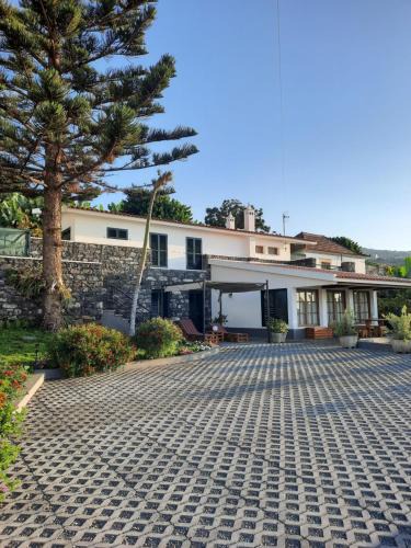 Canhas House | Dr. Cabral Barreto