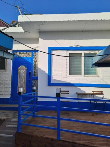Sinchon-dong House | Dragon House