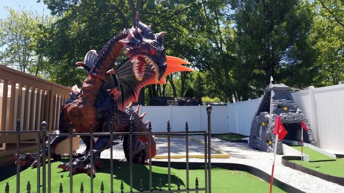 Westerville House | ★Dragon’s Lair★Private Home w/Arcade & Minigolf★