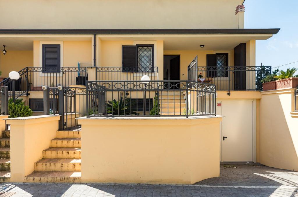 Zona XXXII Acilia Nord House | DRAGONA HOUSE