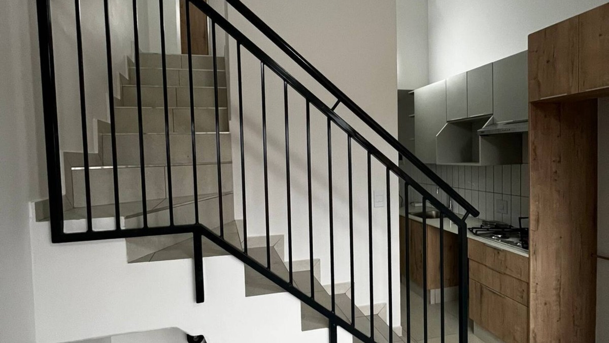 Greater Johannesburg Metropolitan Area Apartment | Draw back to this haven, You can easily reach the world and it can come to you.