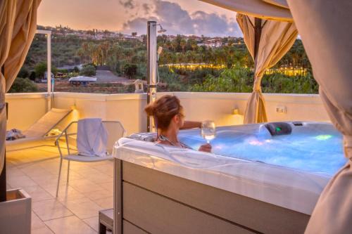 Aci Castello Apartment | Drea Acitrezza Luxury Home