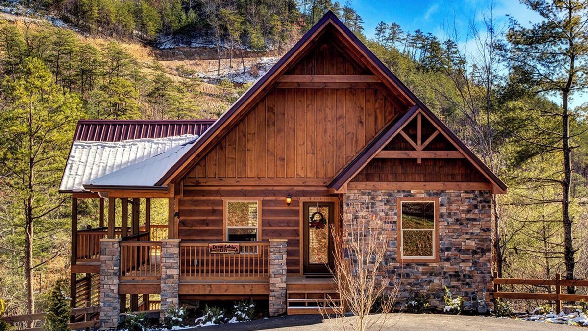 Pigeon Forge Cabin | Dream Catcher, free tickets, no catch!