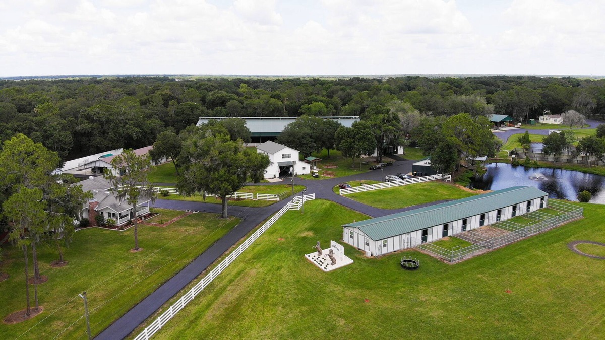 Nichols House | Dream Cottage at Equestrian Facility