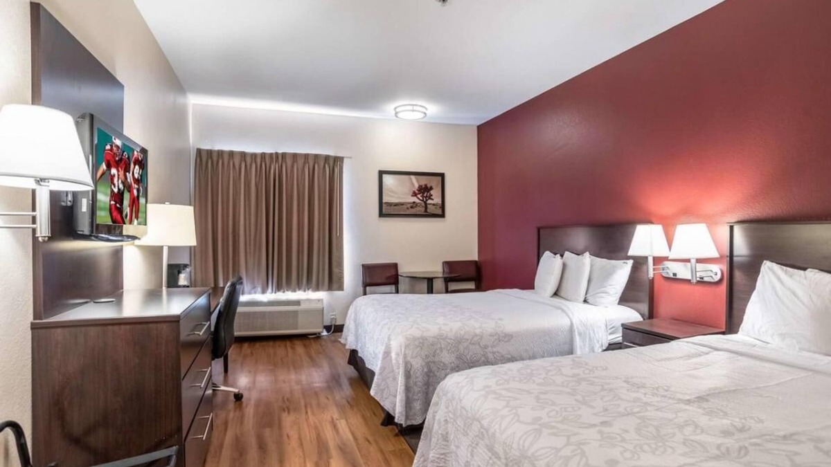Downtown San Antonio Hotel | Dream Family Vacation! 2 Spacious Units, Near Freeman Coliseum, Pets Allowed!