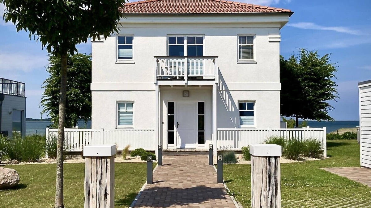 Olpenitz House | Dream holiday home Sliminde by Seeblick Ferien ORO, direct waterfront location E-pillar 6 pers