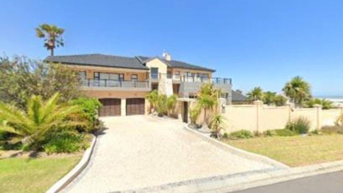 Melkbosstrand Villa | Dream House on the Ocean