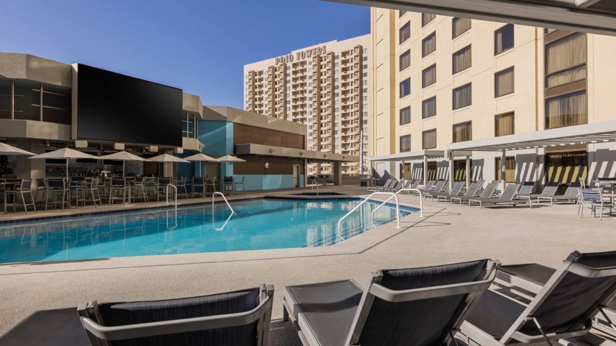 Las Vegas Hotel | Dream Las Vegas Retreat Steps from the Strip!