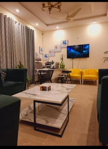 E-11 Sector House | Dream Lodge House
