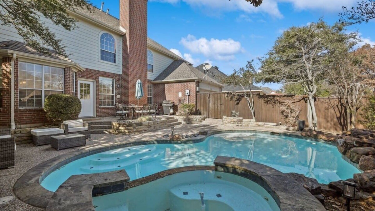 Plano House | Dream Vacay in Central Plano - Pool & Grill