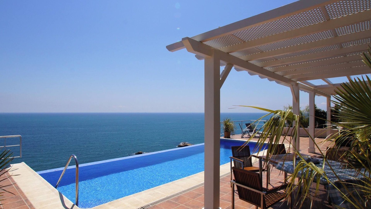 Manilva Villa | Dream villa: comfort and privacy guaranteed!