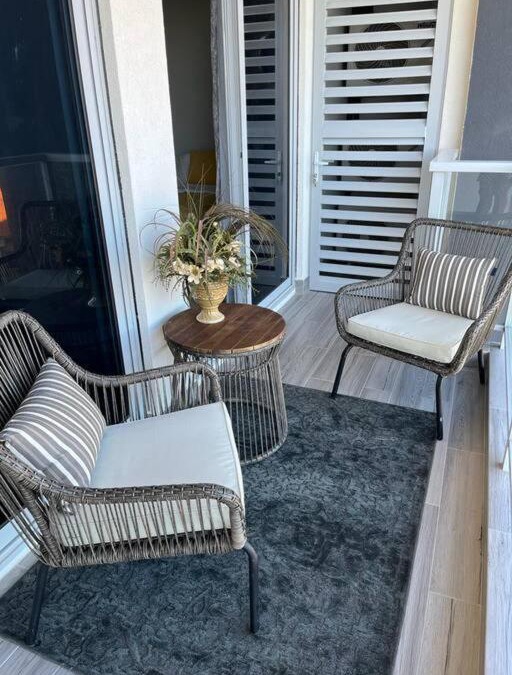 IronShore Estates Apartment | Dream36Whittyescape - Your home