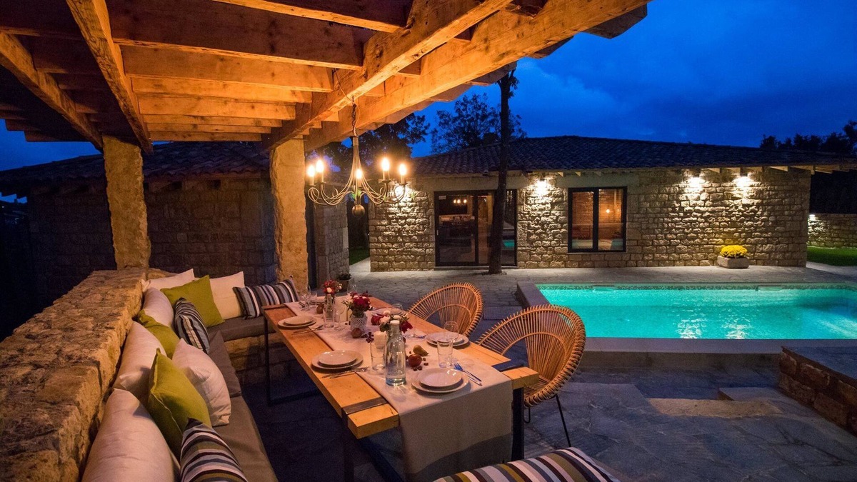 Saints Constantine and Helena Villa | Dreamed Vintage style Villa