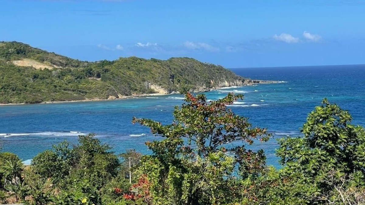 Robins Bay Apartment | Dreaming in the Sun Getaway