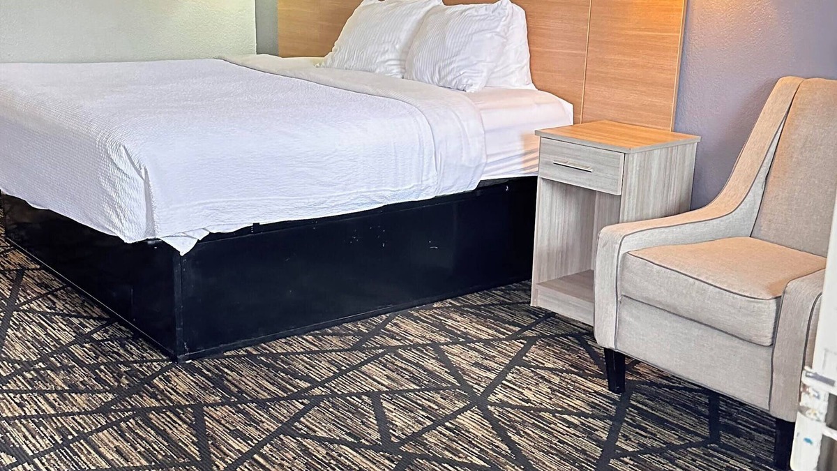 Senatobia Hotel | Dreamland Inn and Suites
