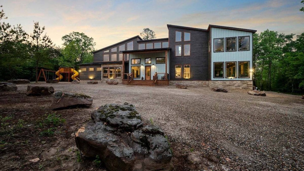 Broken Bow Cabin | Dreams and Streams in Hochatown/Broken Bow, OK