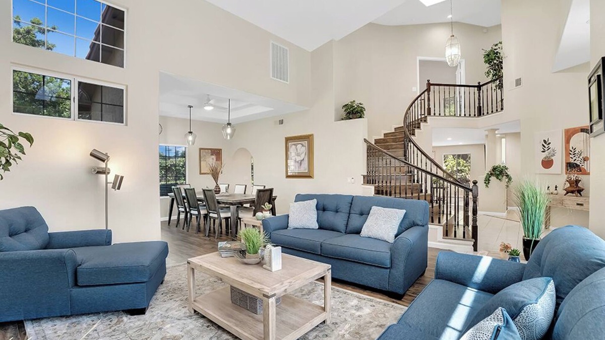 Poway House | Dreamsville - Countryside Solace - Spacious 5 BR, 3 BA, 3000+ sqft