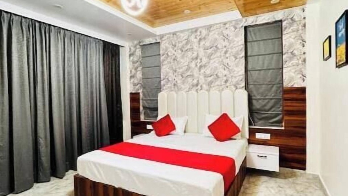 Shimla Condo | Dreamville Stays Shimla - Luxury Homestay and B&B unit 4