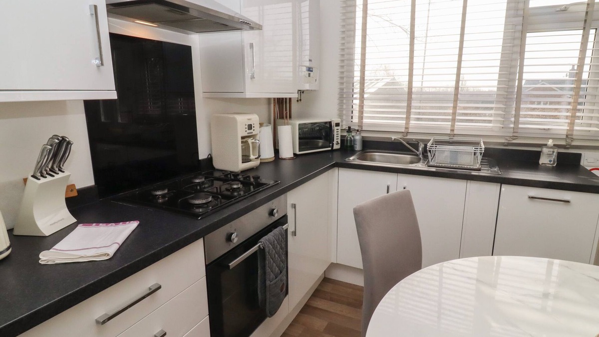 Blandford Saint Mary House | DREAMWOOD, pet friendly, character holiday cottage in Blandford Forum