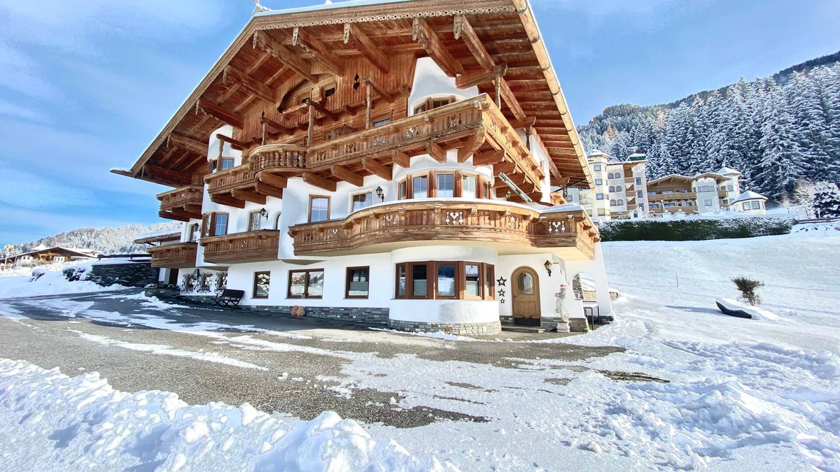 Muhlthal Apartment | Dreamy Apartment with Wellness & Ski Bus Nearby