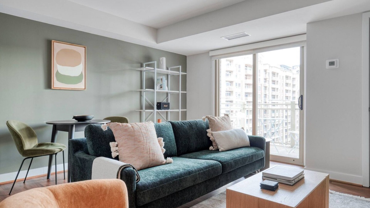 Ballston Apartment | Dreamy Ballston 1BR w/W/D, Gym & Pool, near Metro, by Blueground