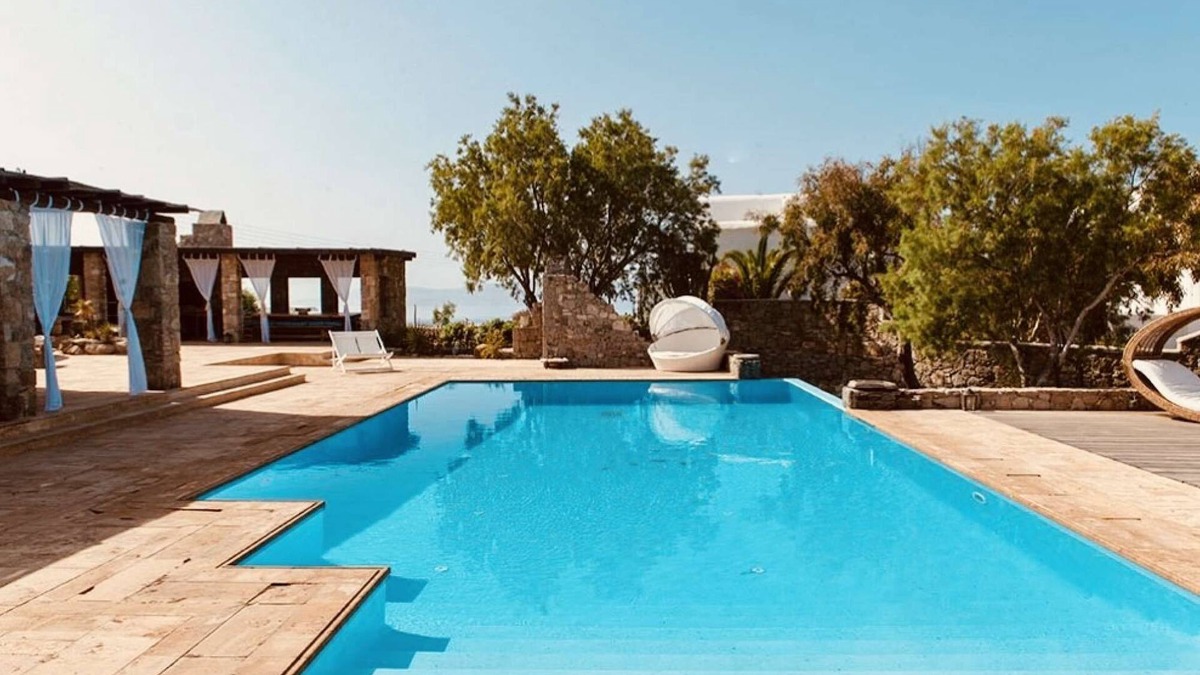 Ano Mera Villa | Dreamy Boho 5bed with Pool and Ocean View
